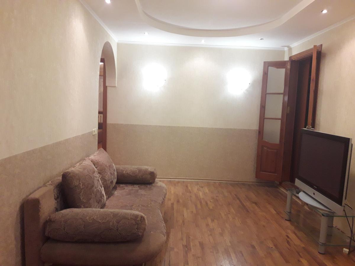 Appartment Near M. 23 Serpnya คาร์คิฟ ภายนอก รูปภาพ