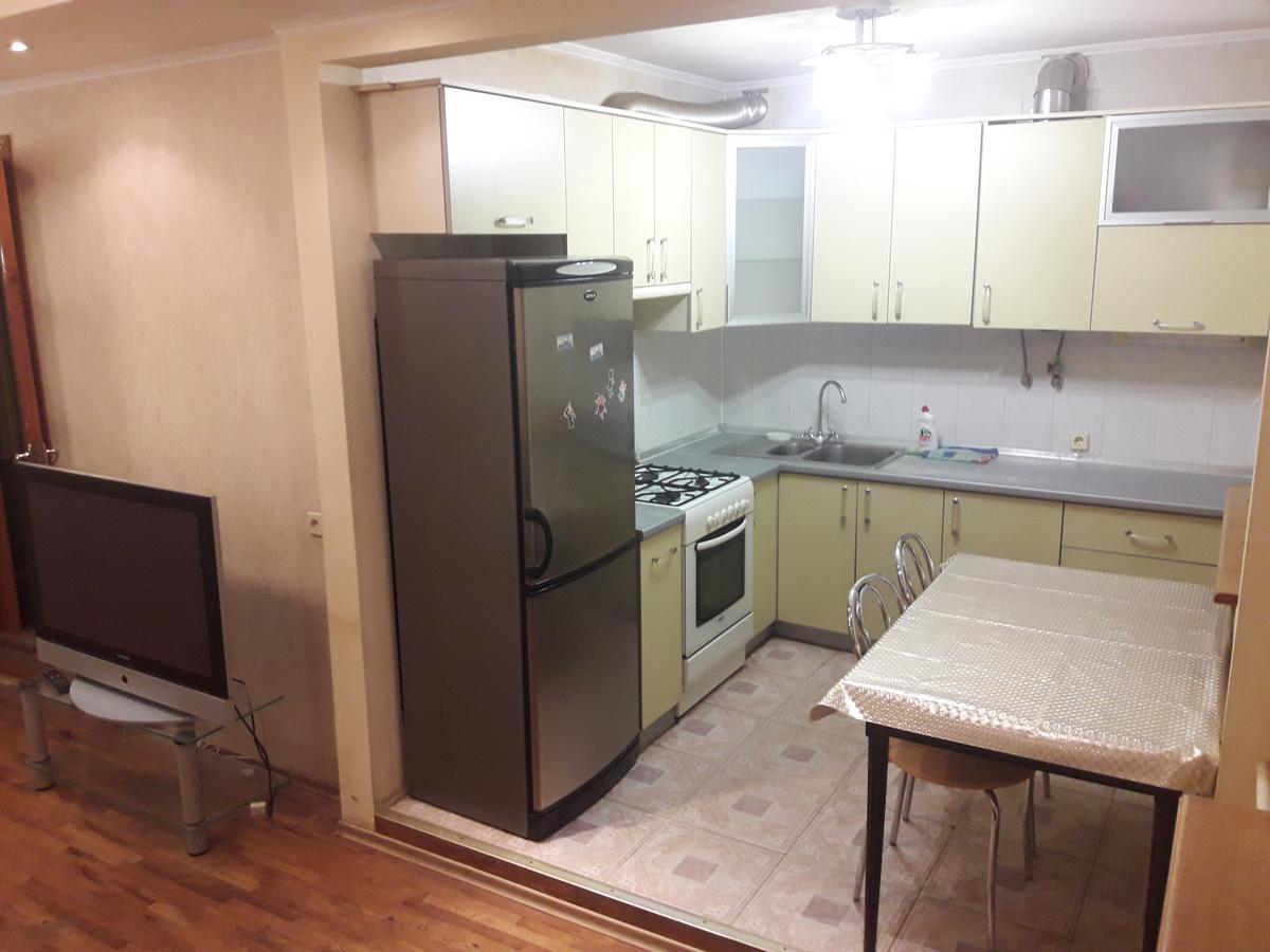 Appartment Near M. 23 Serpnya คาร์คิฟ ภายนอก รูปภาพ